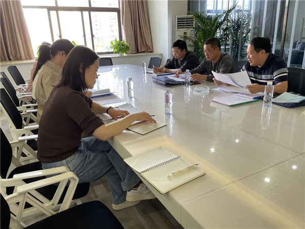 王新龍到古鎮(zhèn)公司調研指導經(jīng)營業(yè)績考核指標暨工資總額核定工作
